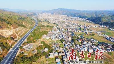 广东实现县县通高速 67市县30分钟可驶上高速