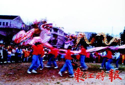 上世纪八九十年代，东较场先后举办过多场群众文体活动。 