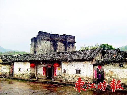 龙门珠洞见龙围是刘士骥祖父所建。 